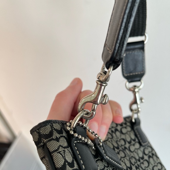 Vintage Coach Monogram Swingpack - Picture 12 of 14
